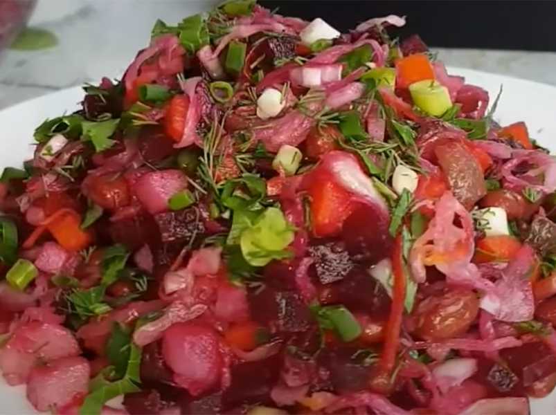 салат с фасолью, свеклы и квашеной капусты, п/о.