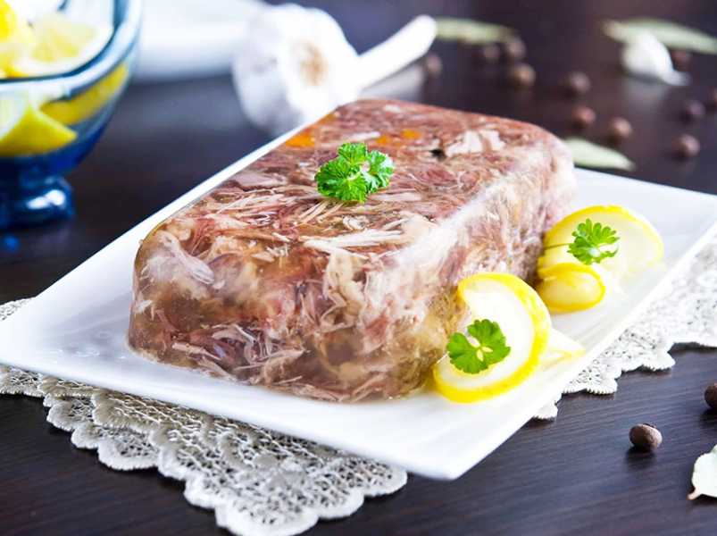 холодец из мясного ассорти.