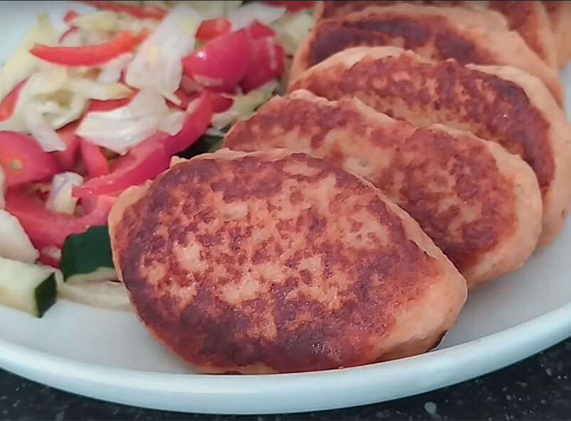 рыбные котлеты с рисом, п/о.