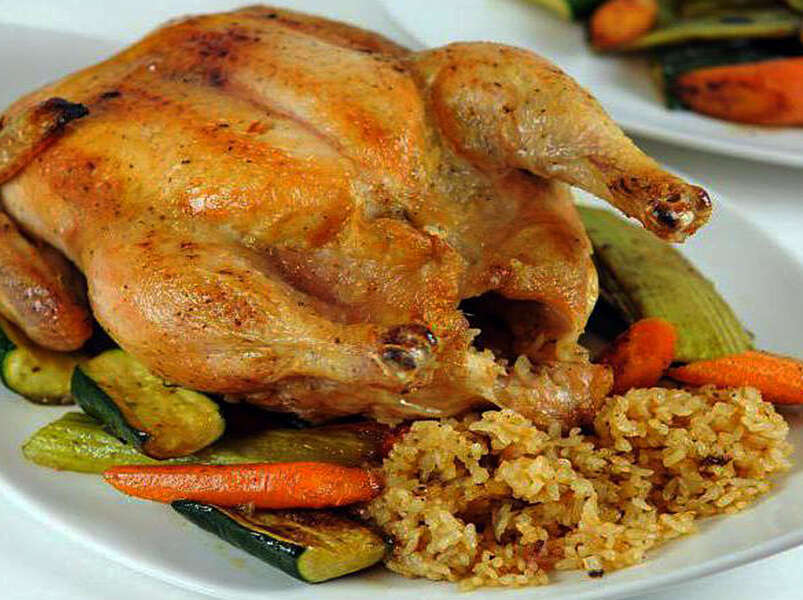 курица фаршированная рисом.