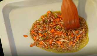 перемешиваем поджарку