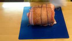 перевязываем рулет суровой ниткой