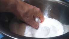 горсть соли