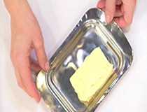 заранее достаем масло из холодильника