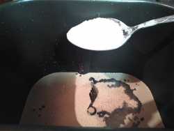 засыпаем сахар