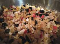 выкладываем салат в миску