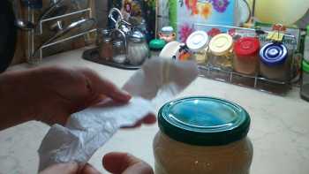 снимаем полоску с крышки