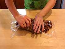 формируем массу в пленке