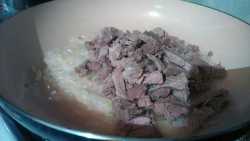 обжариваем мясо для гречневого супа