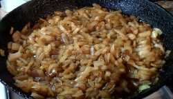 лук обжариваем в течение 5 минут