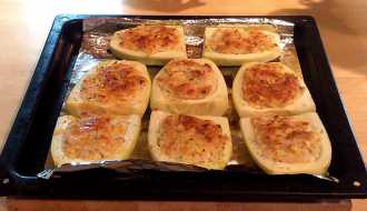 фаршированные кабачки готовы