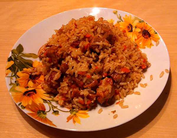 Плов из свинины готов.