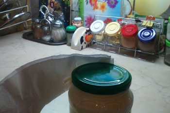 снимаем полоску с крышки