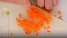 шинкуем морковь