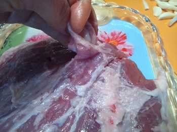 зачищаем мясо от сала