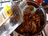 добавляем 6% уксус