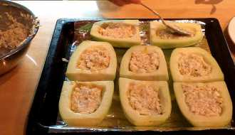 начиняем лодочки начинкой