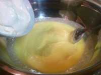 добавляем майонез в массу