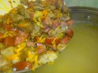 добавляе поджарку в гороховый суп