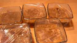 ставим остывший холодец в холодильник на 8 часов