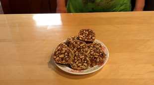 вкусное пирожное готово