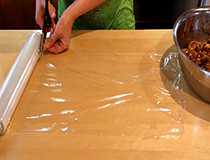 отрезаем пленку