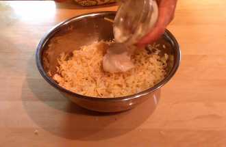 заправляем массу майонезом