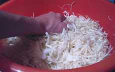 перетираем капусту до сока