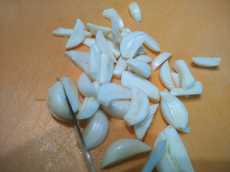 режим чеснок острыми дольками