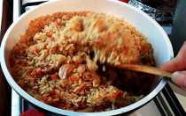 перемешиваем готовый плов