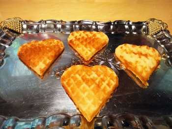 разбираем готовые вафли на сигменты