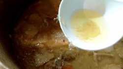 снимаем жир с бульона